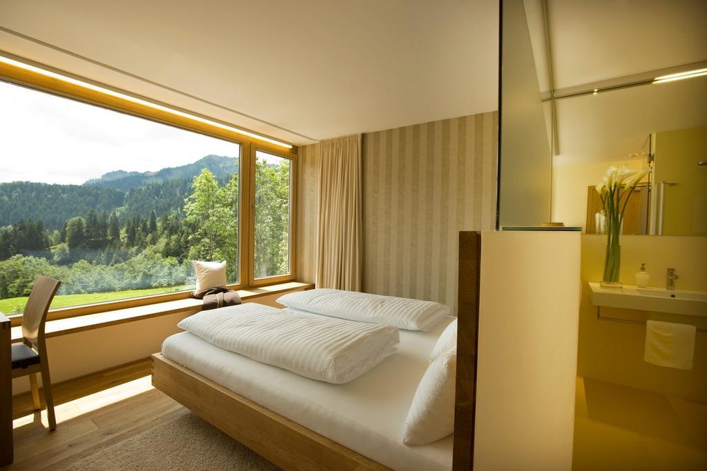 Hotel Alpenrose Ebnit Dornbirn Rum bild